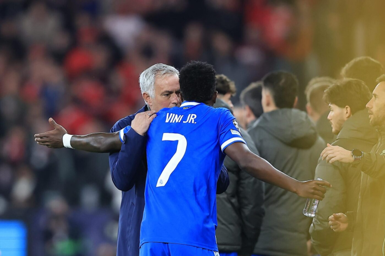 Mourinho ne condamne pas Prestianni et s’en prend à Vinícius