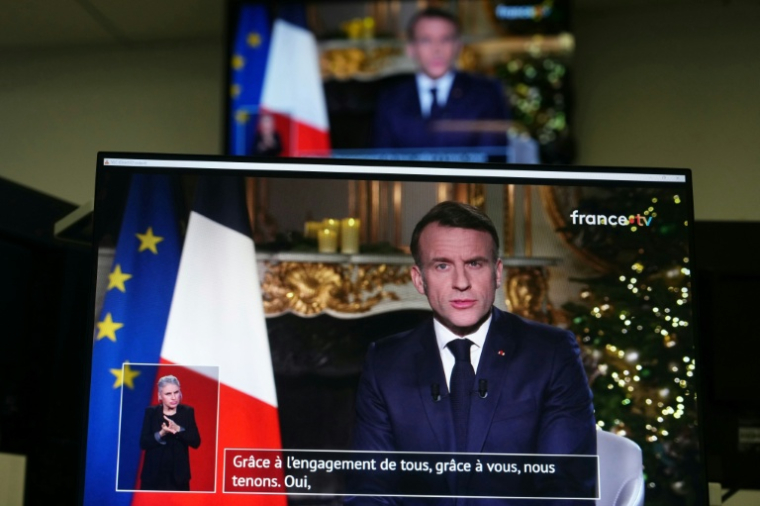 L'allocution des voeux du président Emmanuel Macron, le 31 décembre 2025 depuis l'Elysée, diffusée à la télévision ( AFP / Dimitar DILKOFF )