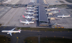 L'aéroport Roissy-Charles-de-Gaulle le 24 décembre 2025.  ( AFP / CHARLY TRIBALLEAU )
