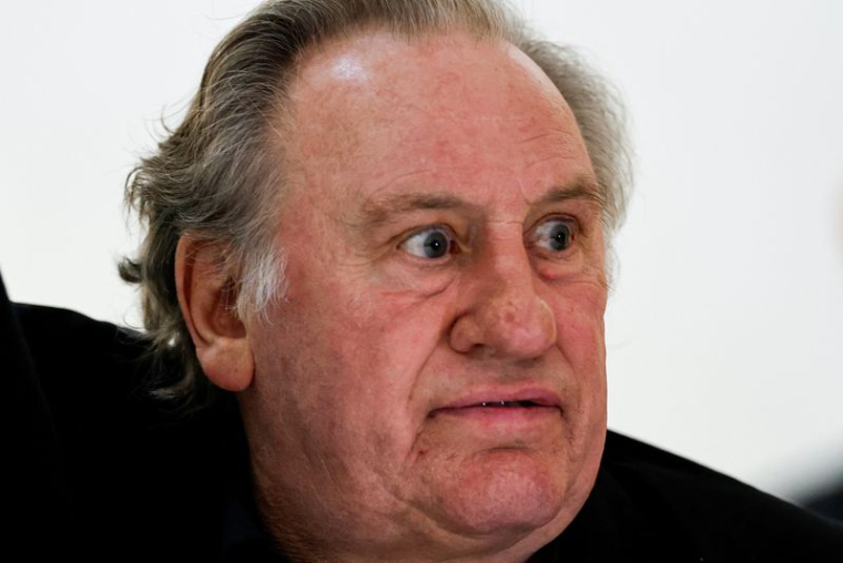 Gérard Depardieu est jugé pour agression sexuelle à Paris