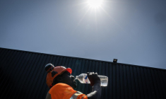 Près de 40 millions d’habitants sont concernés par la vigilance rouge canicule en France ( AFP / LOIC VENANCE )