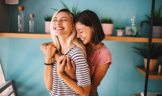 Testament, indivision, contrat d’assurance-vie… voici des solutions pour que votre partenaire de Pacs puisse devenir votre héritier