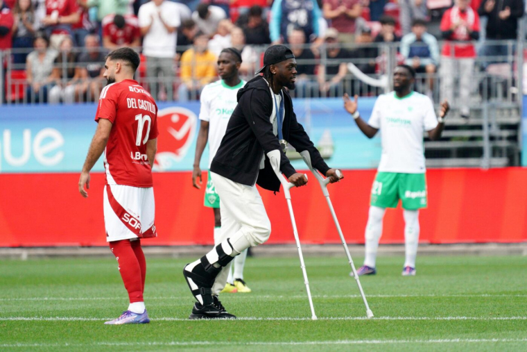 Bradley Locko sur sa blessure : « Je pensais qu’un joueur m’avait jeté un caillou »