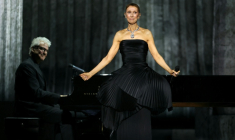 Céline Dion a commencé le premier de ses 26 concerts près de Paris avec son titre "On ne change pas", le 12 septembre 2026 à la Plenitude Arena, à Nanterre ( AFP / Thomas SAMSON )