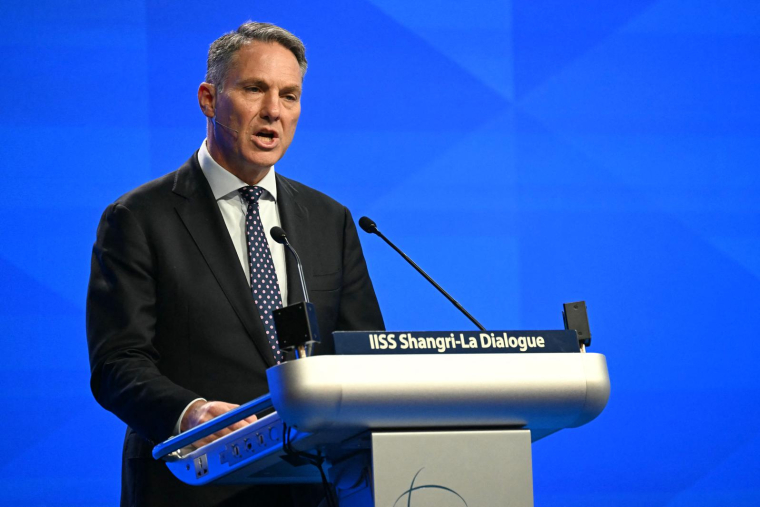 Richard Marles, vice-Premier ministre australien et ministre de la Défense, lors du sommet du Dialogue Shangri-La à Singapour, le 31 mai 2025. ( AFP / MOHD RASFAN )