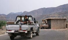 Image tirée d'une vidéo de l'AFPTV montrant des membres des forces du "Bouclier de la Natio", soutenues par l'Arabie saoudite, déployées dans la zone d'Al-Kadha, dans la province de Taëz, le 10 septembre 2026 au Yémen ( AFPTV / - )