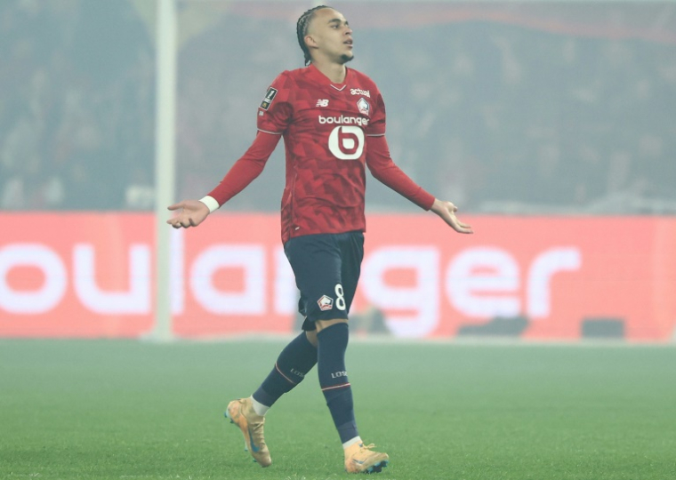 Ethan Mbappé auteur du but de la victoire pour Lille face à Marseille, le 5 décembre 2025 au stade Pierre-Mauroy ( AFP / Sameer AL-DOUMY )
