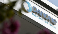 Logo de Danone au siège de l'entreprise à Rueil-Malmaison