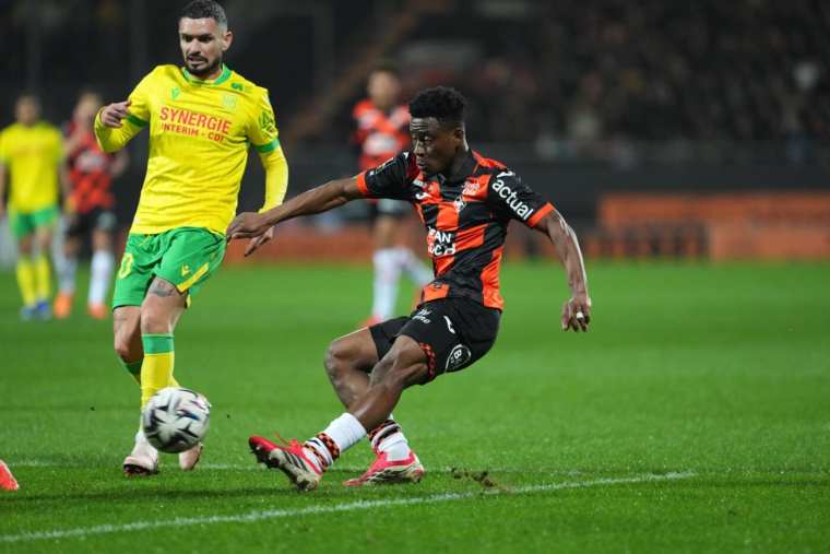Un bijou d'Arsène Kouassi permet à Lorient de mater Nantes