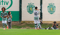 Les jeunes du Sporting célèbrent leur but contre l’OM avec un t-shirt JUL