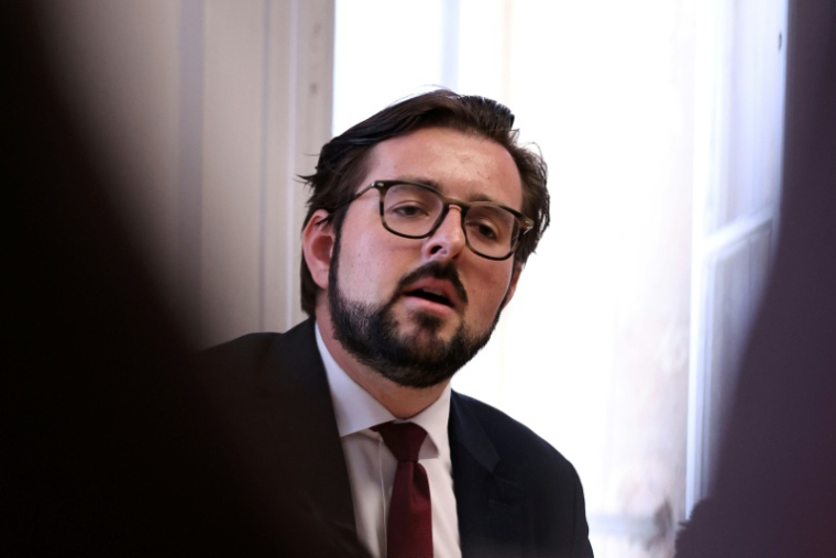 Le député socialiste Philippe Brun s'exprime lors d'une conférence de presse à l'Assemblée nationale le 16 septembre 2026 à Paris  ( AFP / SIMON WOHLFAHRT )
