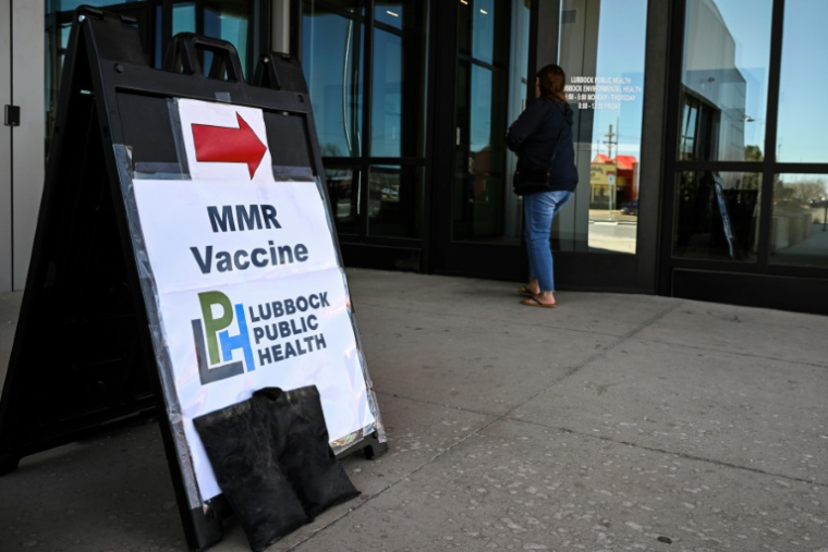Un centre de santé où le vaccin contre la rougeole, les oreillons et la rubéole est administré à Lubbock, le 27 février 2025 au Texas ( AFP / RONALDO SCHEMIDT )