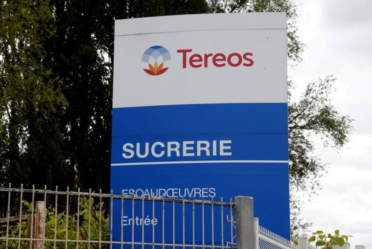 Photo d'archives du logo Tereos à l'entrée de la sucrerie Tereos