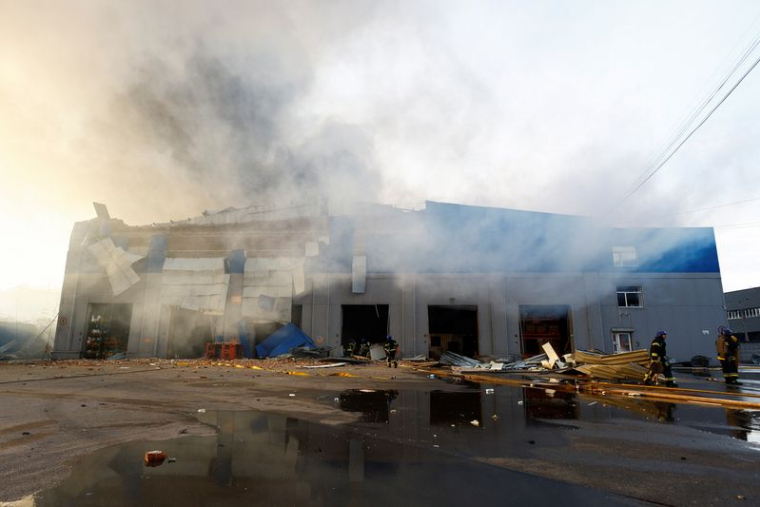 Un immeuble de Kyiv atteint par une frappe russe