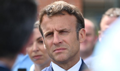 FRANCE: MACRON ALERTE CONTRE LE "DÉSORDRE" DES EXTRÊMES ET APPELLE À UNE MAJORITÉ "CLAIRE"
