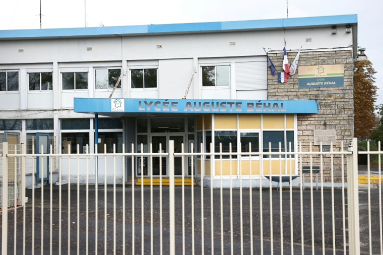 Le lycée Auguste-Béhal, où un lycéen de 15 ans a perdu une main à cause d'une grenade de désencerclement tirée par la police lors d'une manifestation près de l'établissement, le 13 octobre 2026 à Lens, dans le Nord ( AFP / Sameer AL-DOUMY )