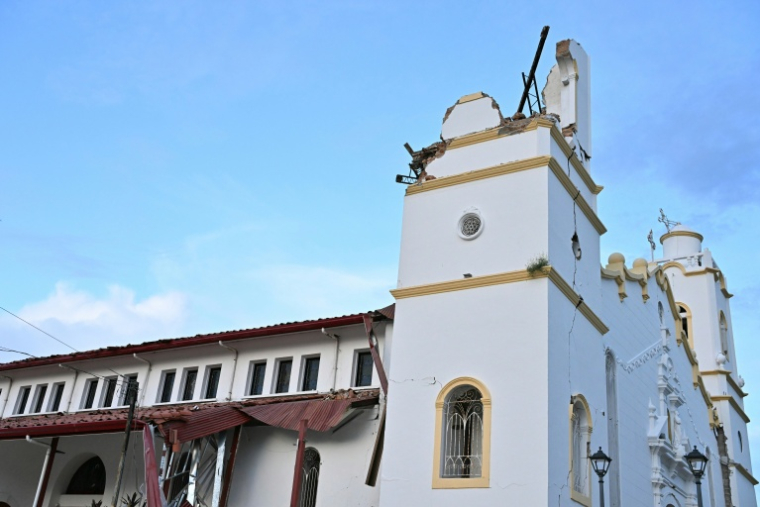 La cathédrale de Penonomé a été endommagée après un séisme de magnitude 7,7 au Panama, le 9 octobre 2026 ( AFP / MARTIN BERNETTI )