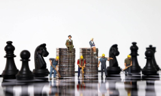 "Investir en une seule fois expose les investisseurs au risque d’investir au mauvais moment, les mettant au défi d’essayer de choisir exactement le bon moment, lorsque le marché est sur le point de commencer à se redresser. " (crédit photo : Adobe Stock)