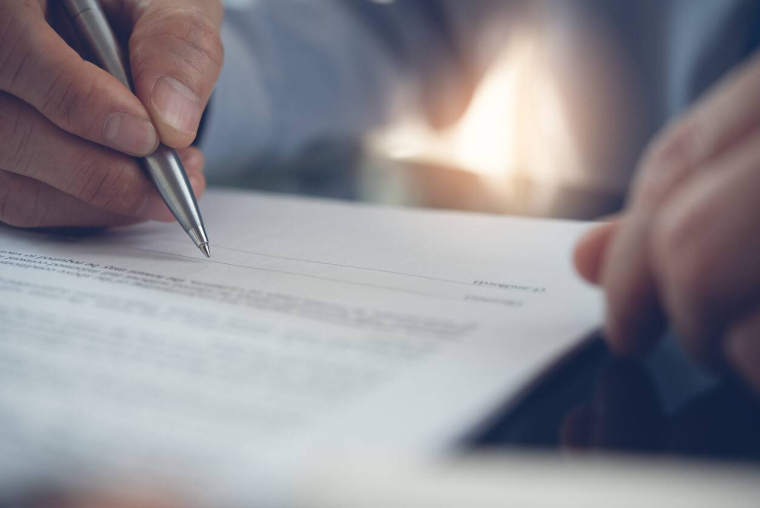 Ruptures conventionnelles : leur nombre augmente, leur coût aussi / iStock.com - Tippapatt