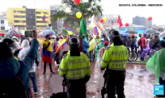 Contestation en Colombie : des milliers de manifestants à nouveau dans les rues