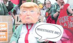 Manifestation contre la visite de Trump devant son terrain de golf de l'Aberdeenshire