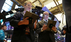 WALL STREET A OUVERT EN ORDRE DISPERSÉ