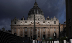 La basilique Saint-Pierre avant le conclave pour l'élection du prochain pape, vue de Rome.