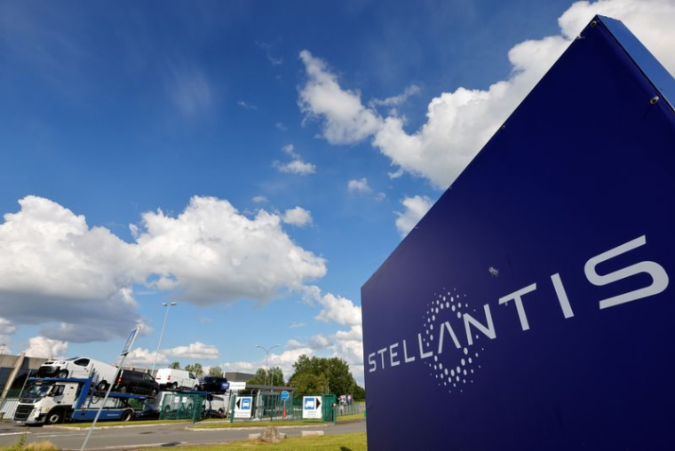 STELLANTIS: LES SYNDICATS CRITIQUENT L'APPLICATION DU CHÔMAGE PARTIEL