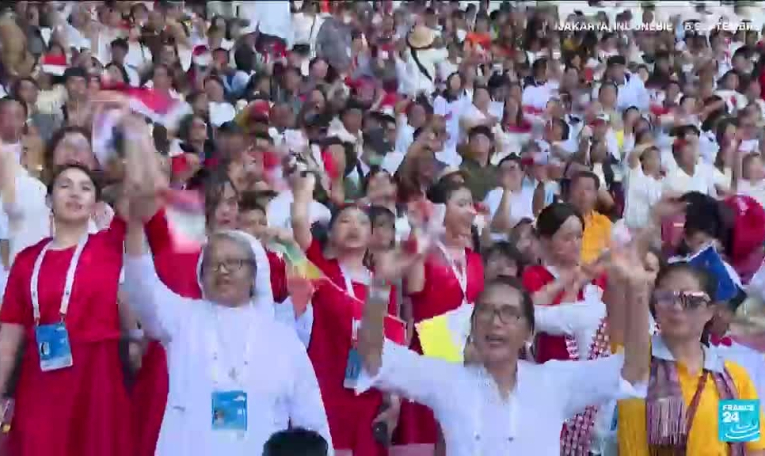 Indonésie : le pape François officie une messe géante à Jakarta