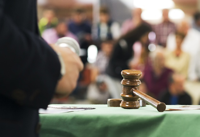 La vente aux enchères inversées fait ses débuts sur le marché immobilier