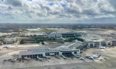Vue aérienne de l'aéroport international de Miami aux Etats-Unis, le 24 décembre 2020 ( AFP / Daniel SLIM )