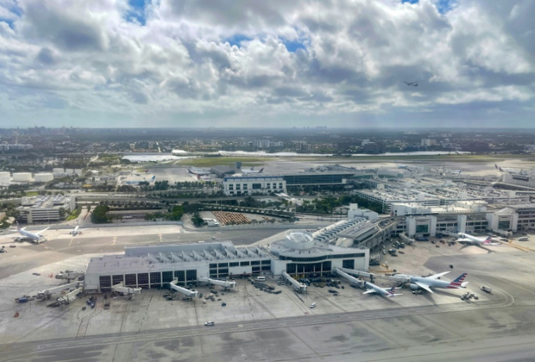 Vue aérienne de l'aéroport international de Miami aux Etats-Unis, le 24 décembre 2020 ( AFP / Daniel SLIM )