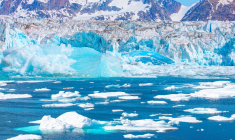 Le réchauffement climatique menace de nombreux sites d’exception, que les touristes se pressent de découvrir. ( crédit photo : Shutterstock )