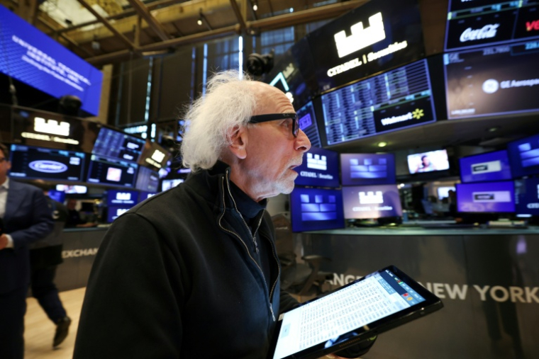 Un opérateur à la Bourse de New York, le 19 mai 2025. ( AFP / TIMOTHY A. CLARY )
