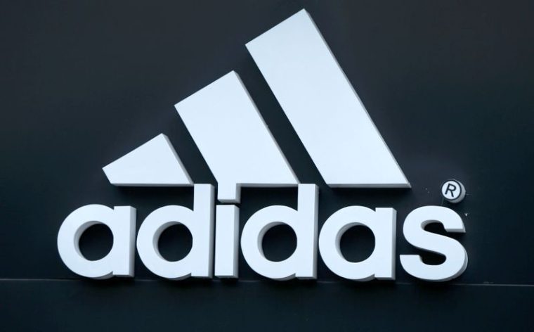 ADIDAS RELÈVE SES PERSPECTIVES MALGRÉ LES PROBLÈMES EN CHINE