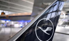 Le premier groupe de transport aérien européen Lufthansa a dit envisager davantage de liaisons directes pour l'Asie et l'Afrique ( AFP / Kirill KUDRYAVTSEV )