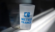 La France va connaître "sans doute un nouvel épisode caniculaire à partir de ce weekend", selon le prévisionniste de Météo-France Patrick Galois ( AFP / FRED TANNEAU )