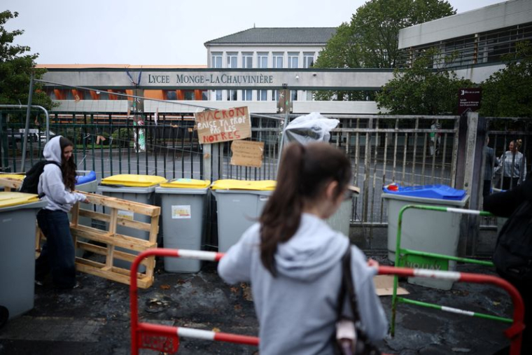 Des étudiants manifestent en France