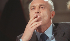 Pierre Nora le 21 octobre 1987 à Paris. ( AFP / GEORGES BENDRIHEM )