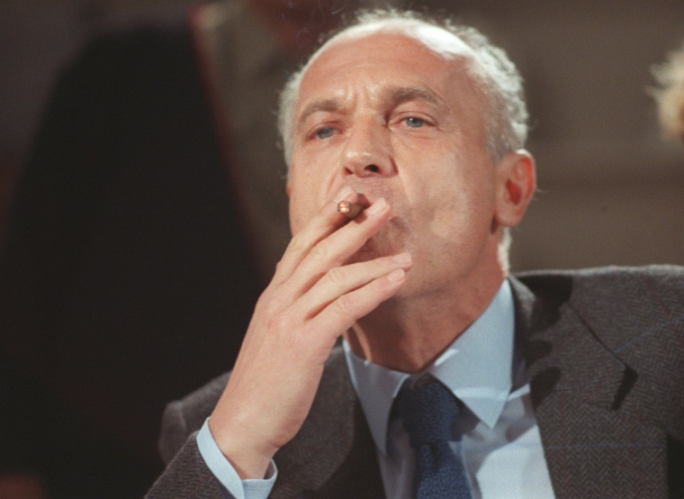 Pierre Nora le 21 octobre 1987 à Paris. ( AFP / GEORGES BENDRIHEM )