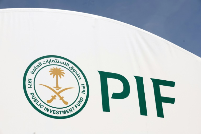 Logo du fonds public saoudien (PIF), au tournoi de tennis d'Indian Wells ( GETTY IMAGES NORTH AMERICA / MATTHEW STOCKMAN )