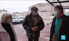 Covid-19 en France : pénurie de vaccins, les centres contraints de fermer