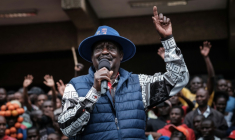 Le candidat défait à la présidentielle, Raila Odinga, s'adresse à ses partisans à Nairobi, le 22 août 2022, après avoir déposé une requête auprès de la plus haute cour du pays contestant le résultat de l'élection du 9 août 2022 qui a donné la victoire à son rival William Ruto ( AFP / Yasuyoshi CHIBA )