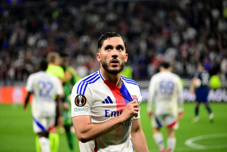 L'attaquant de Lyon Rayan Cherki après un but contre Manchester United en Ligue Europa, le 21 mai 2025 au Groupama Stadium ( AFP / Olivier CHASSIGNOLE )