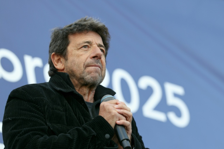 Patrick Bruel lors d'une réunion du Crif, à Paris, le 17 octobre 2025 ( AFP / Alain JOCARD )