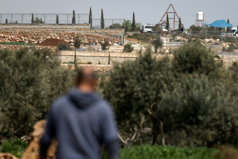 Un avant-poste établi par des colon israéliens près du village de Abou Falah, au nord-est de Ramallah, le 12 mars 2026 ( AFP / Zain JAAFAR )
