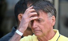 L'ex-président brésilien Jair Bolsonaro, le 16 août 2025 à Brasilia ( AFP / Evaristo SA )