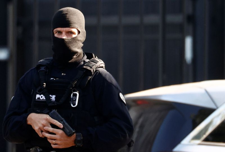 FRANCE: DEUX HOMMES LIÉS À L'ULTRADROITE INTERPELLÉS DANS UNE ENQUÊTE ANTITERRORISTE