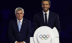 Tony Estanguet et Thomas Bach, président du CIO, le 11 août 2024, au Stade de France ( AFP / FRANCK FIFE )