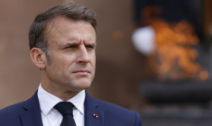 ( POOL / LUDOVIC MARIN )